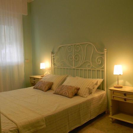 Villa Serena В'яреджо Екстер'єр фото
